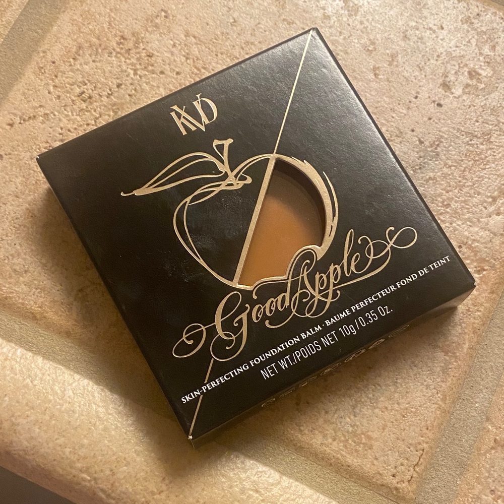 Kvd good Apple balm foundation